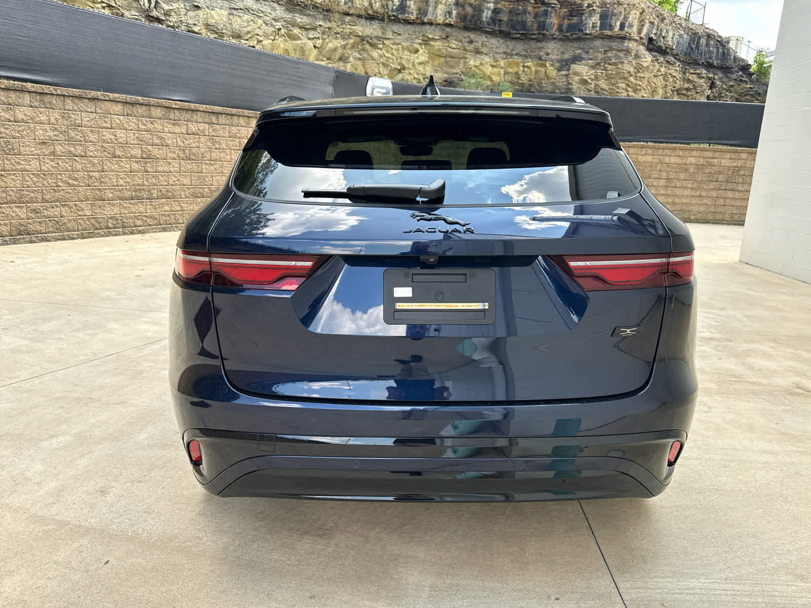 New 2026 Jaguar F-PACE R-Dynamic S image 4