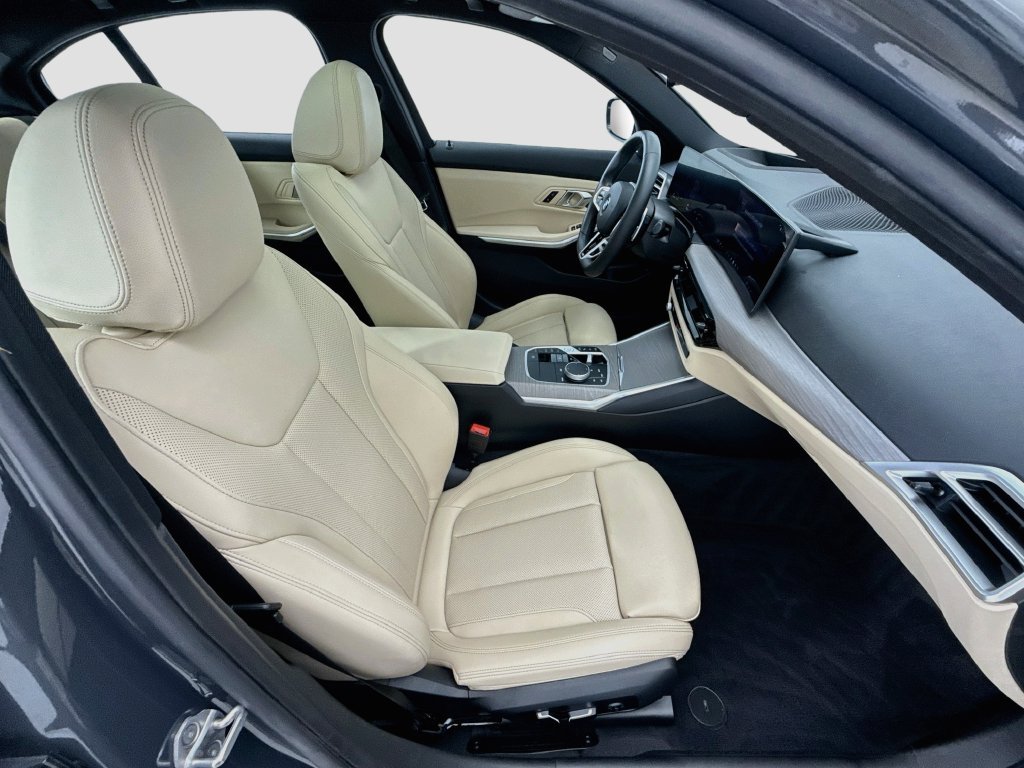 Certified 2026 BMW 330i Sedan w/ M Sport Package RWD image 19