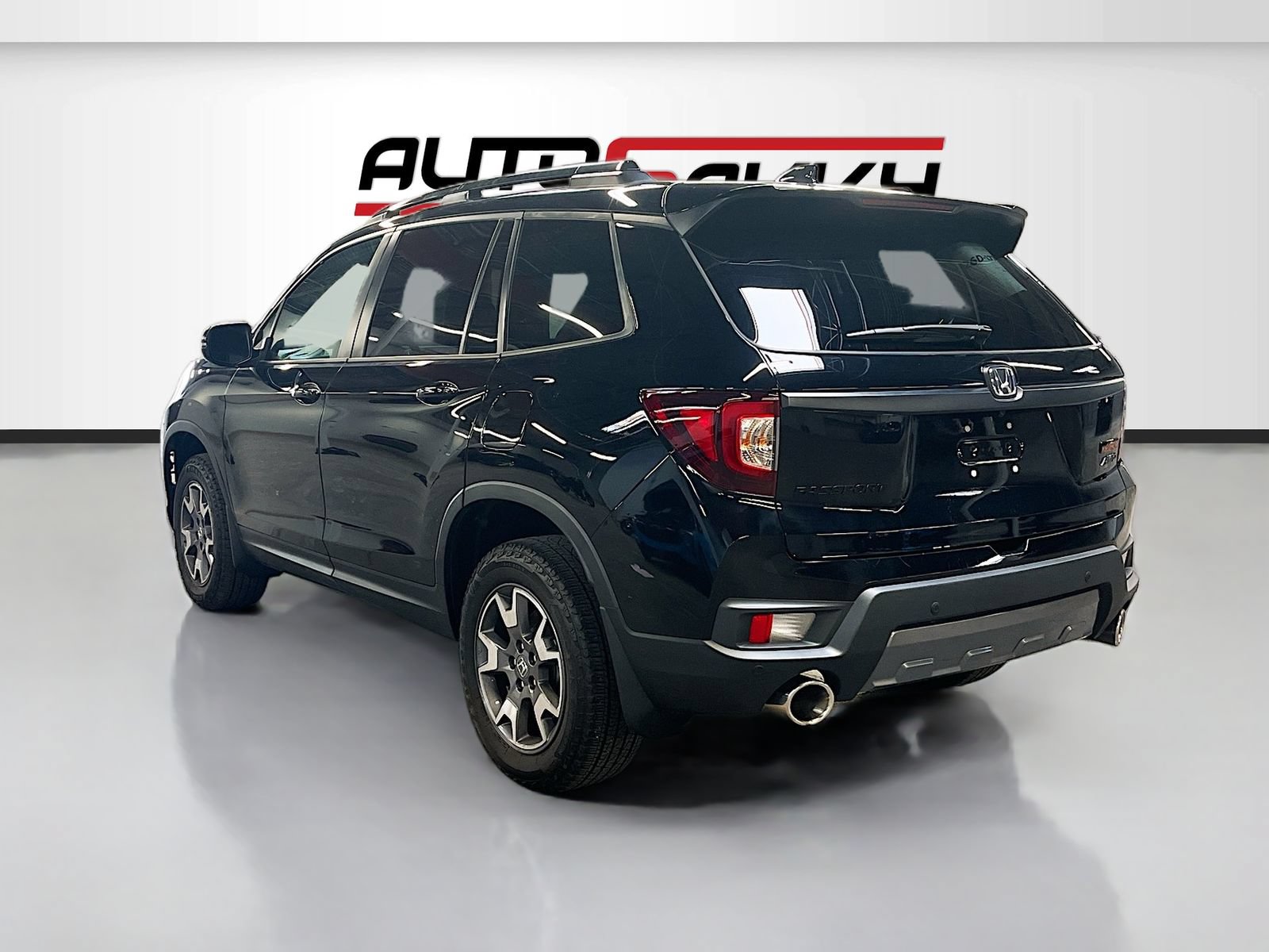 Used 2023 Honda Passport TrailSport image 5