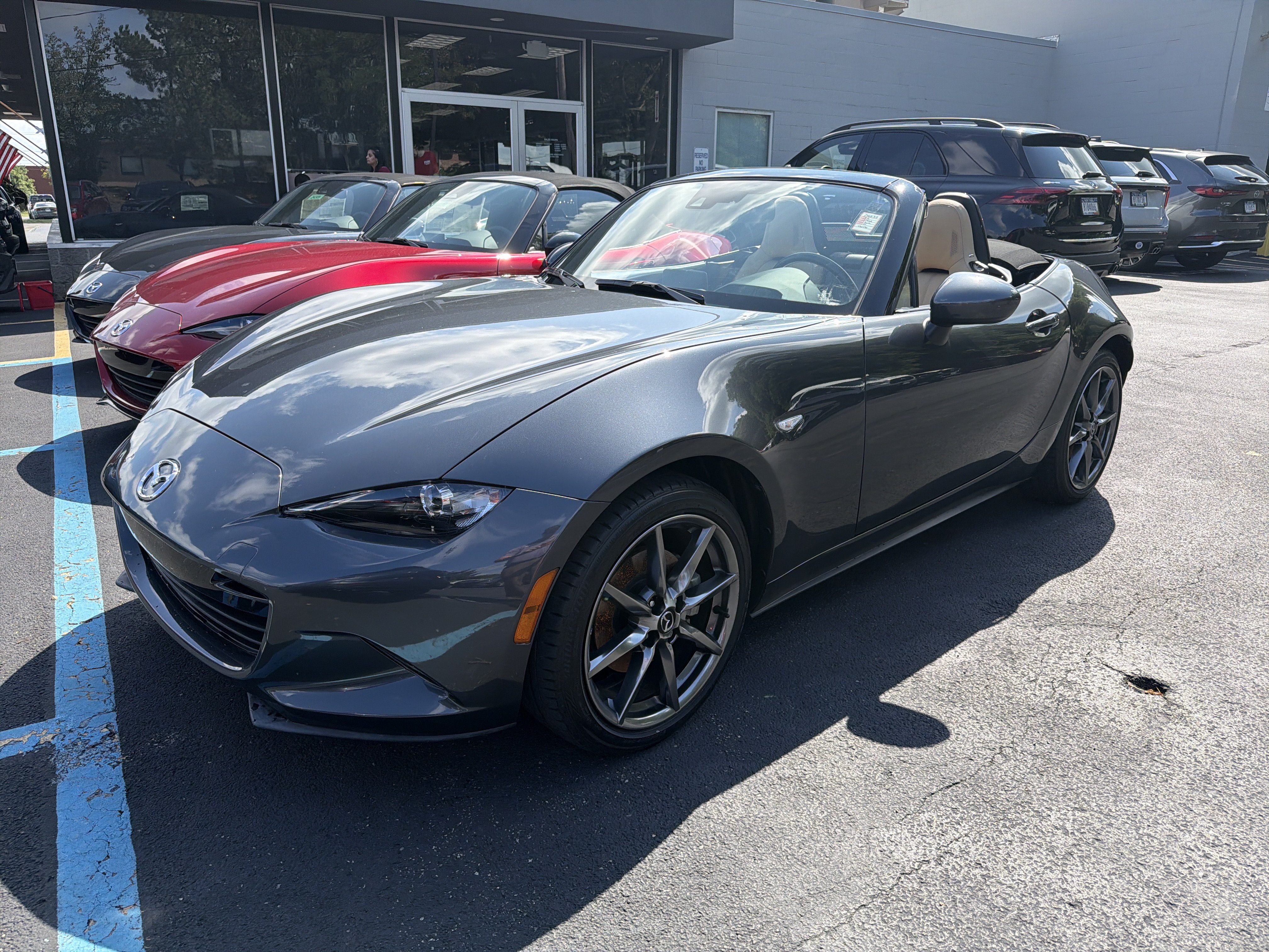 Used 2016 MAZDA MX-5 Miata Grand Touring RWD image 4