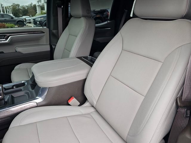 Used 2025 Chevrolet Silverado 1500 LTZ w/ Technology Package image 18
