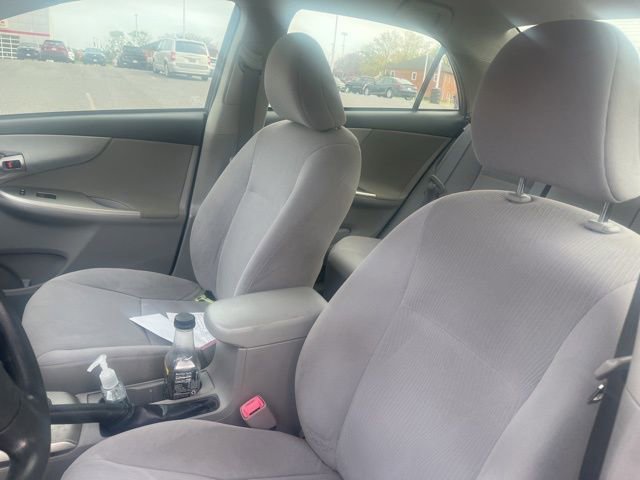 Used 2013 Toyota Corolla LE FWD image 10