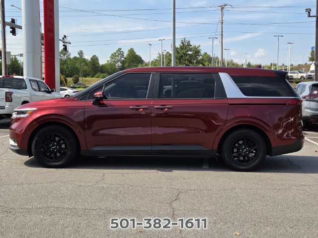 Used 2023 Kia Carnival LX FWD image 8