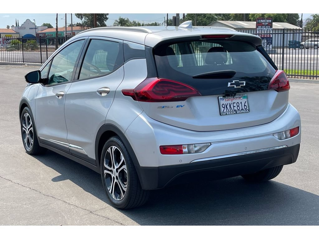 Used 2017 Chevrolet Bolt Premier w/ Driver Confidence II Package FWD image 3
