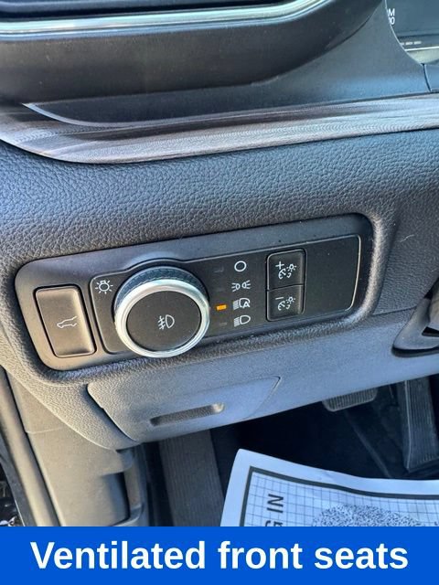 Used 2023 Ford Explorer Limited w/ Equipment Group 301A AWD/4WD image 18