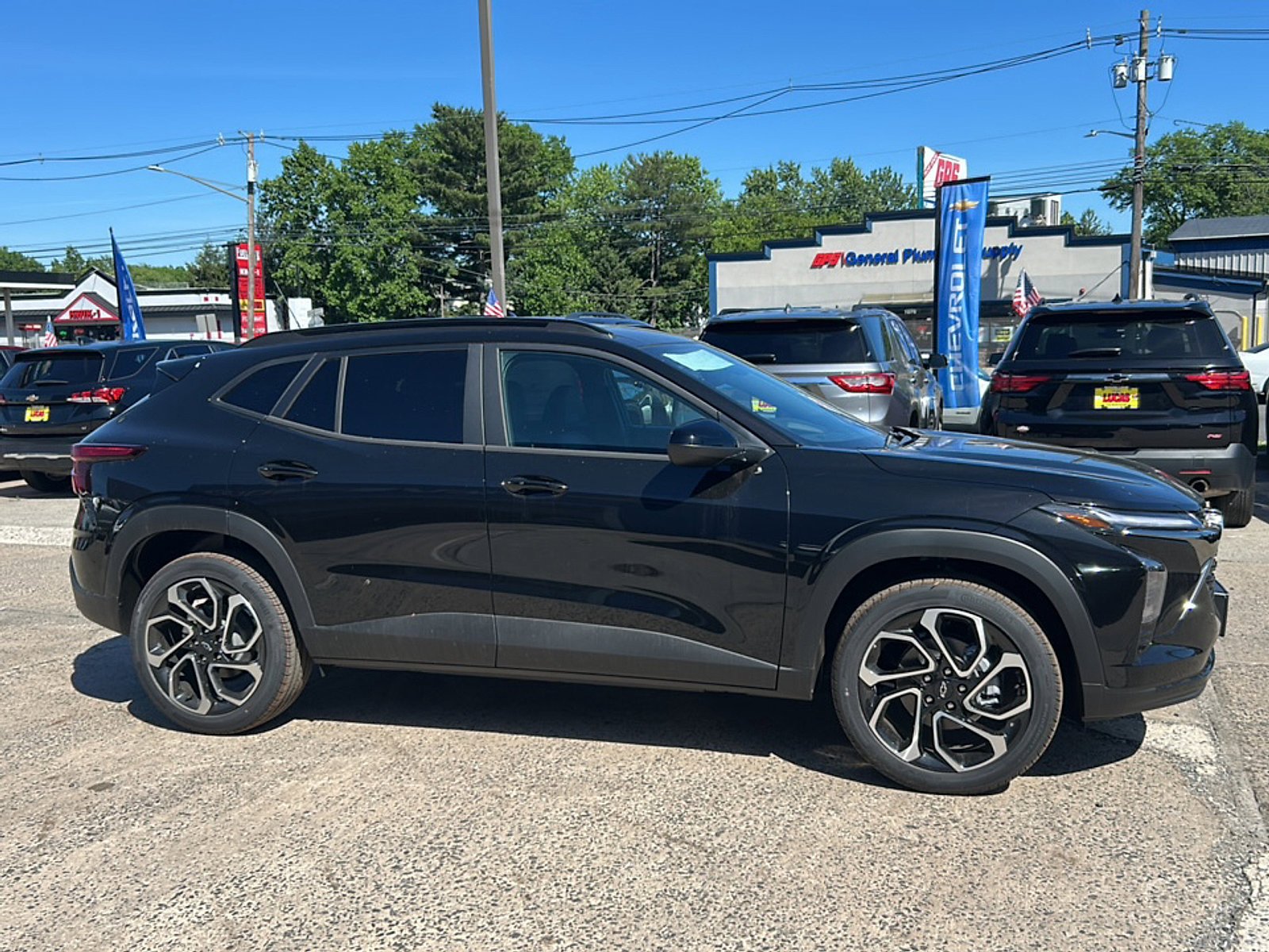 New 2026 Chevrolet Trax RS w/ Sunroof Package FWD image 6