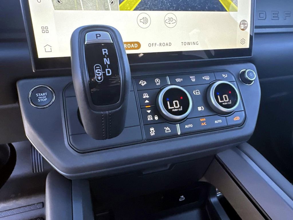 New 2026 Land Rover Defender 110 X-Dynamic SE image 24