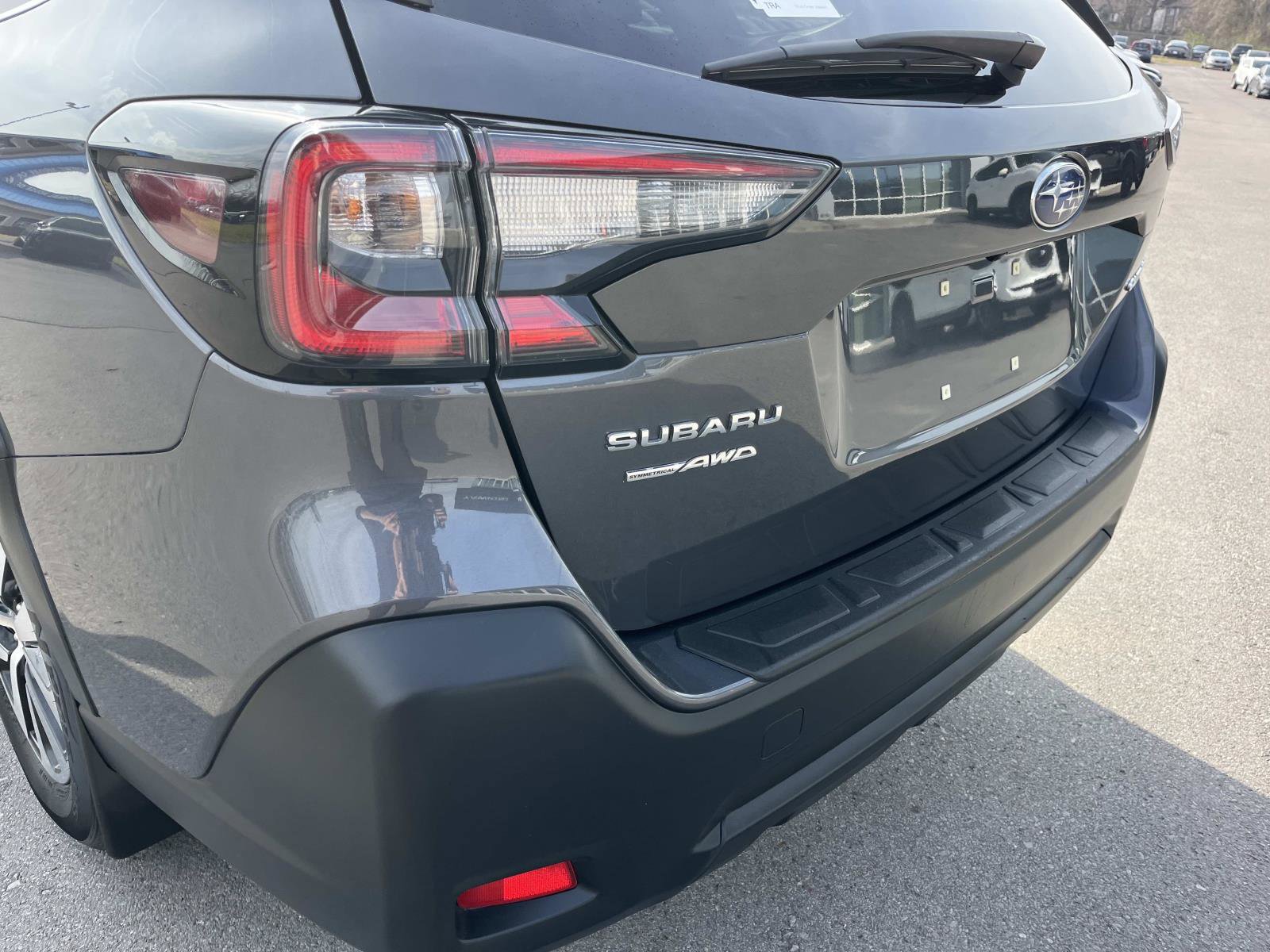 Used 2024 Subaru Outback Premium image 10
