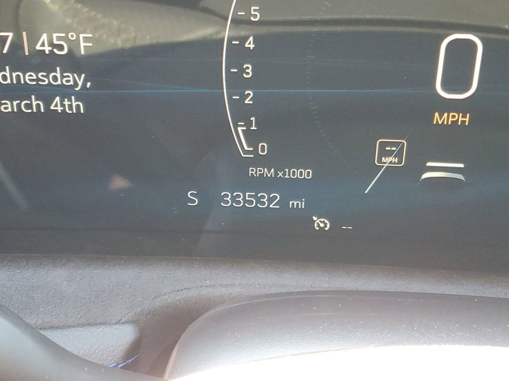 Used 2024 Cadillac XT4 Sport image 11