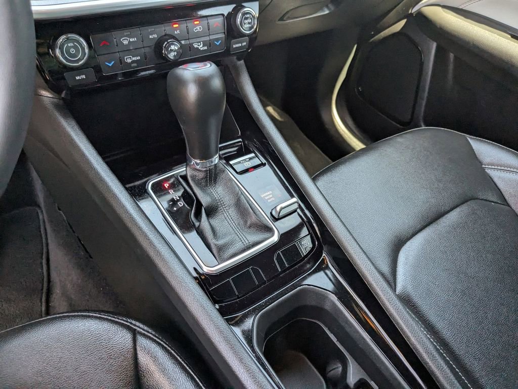 Used 2025 Jeep Compass Limited image 23