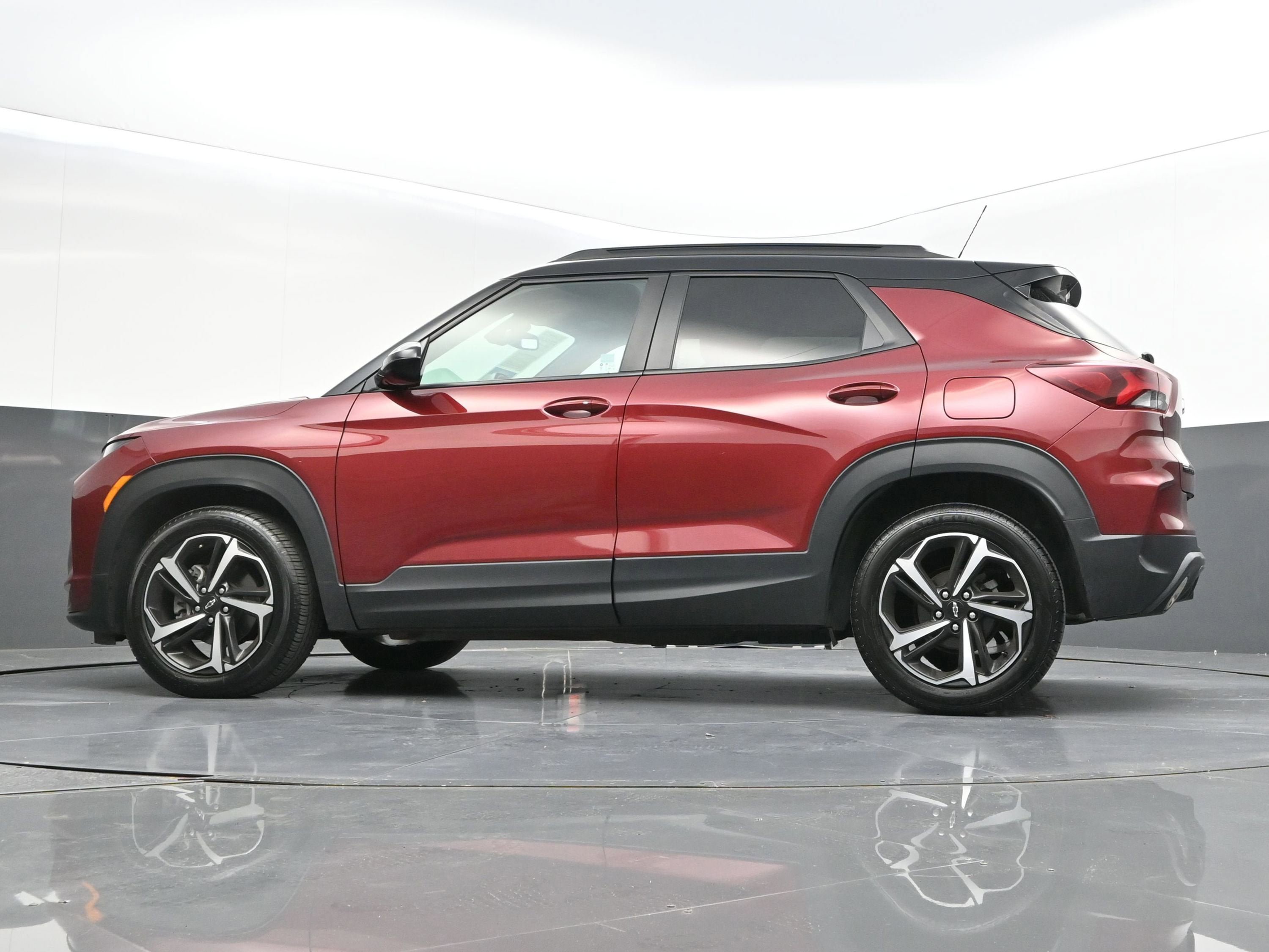 Used 2023 Chevrolet TrailBlazer RS w/ Convenience Package FWD image 39