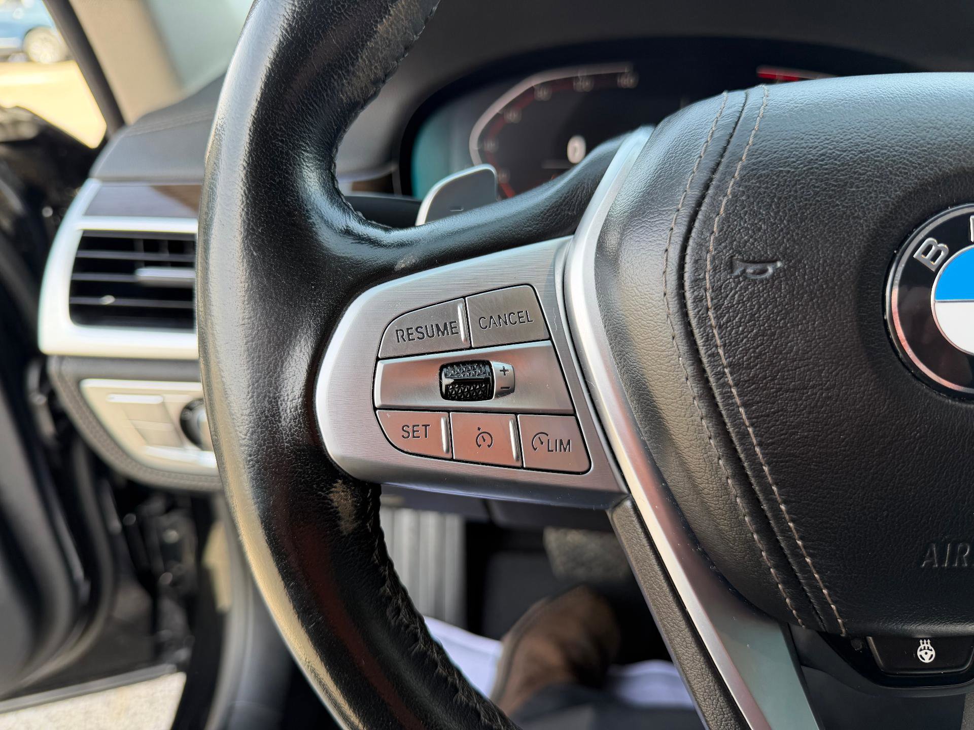 Used 2020 BMW 740i 740i 4dr Car w/ Premium Package image 19