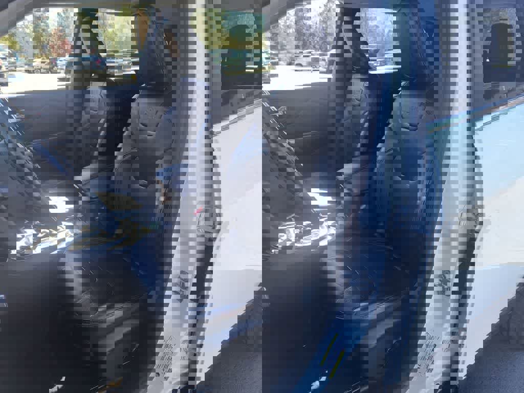 Used 2019 Jeep Cherokee Limited image 11