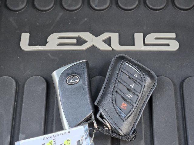 Used 2025 Lexus RX 350h w/ Convenience Package AWD/4WD image 34
