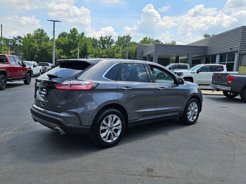 Used 2024 Ford Edge Titanium image 17
