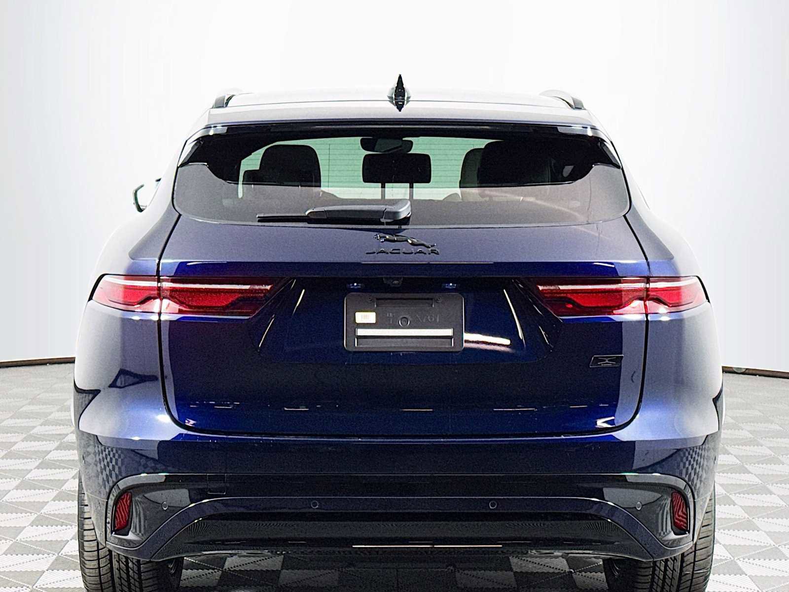 New 2026 Jaguar F-PACE R-Dynamic S image 6