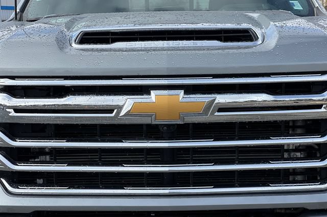 Used 2024 Chevrolet Silverado 3500 High Country w/ High Country Premium Package AWD/4WD image 46