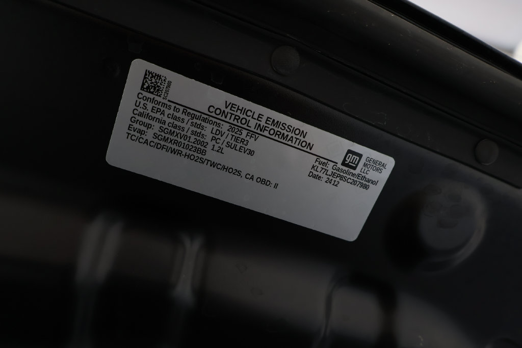 Used 2025 Chevrolet Trax RS w/ Driver Confidence Package FWD image 34