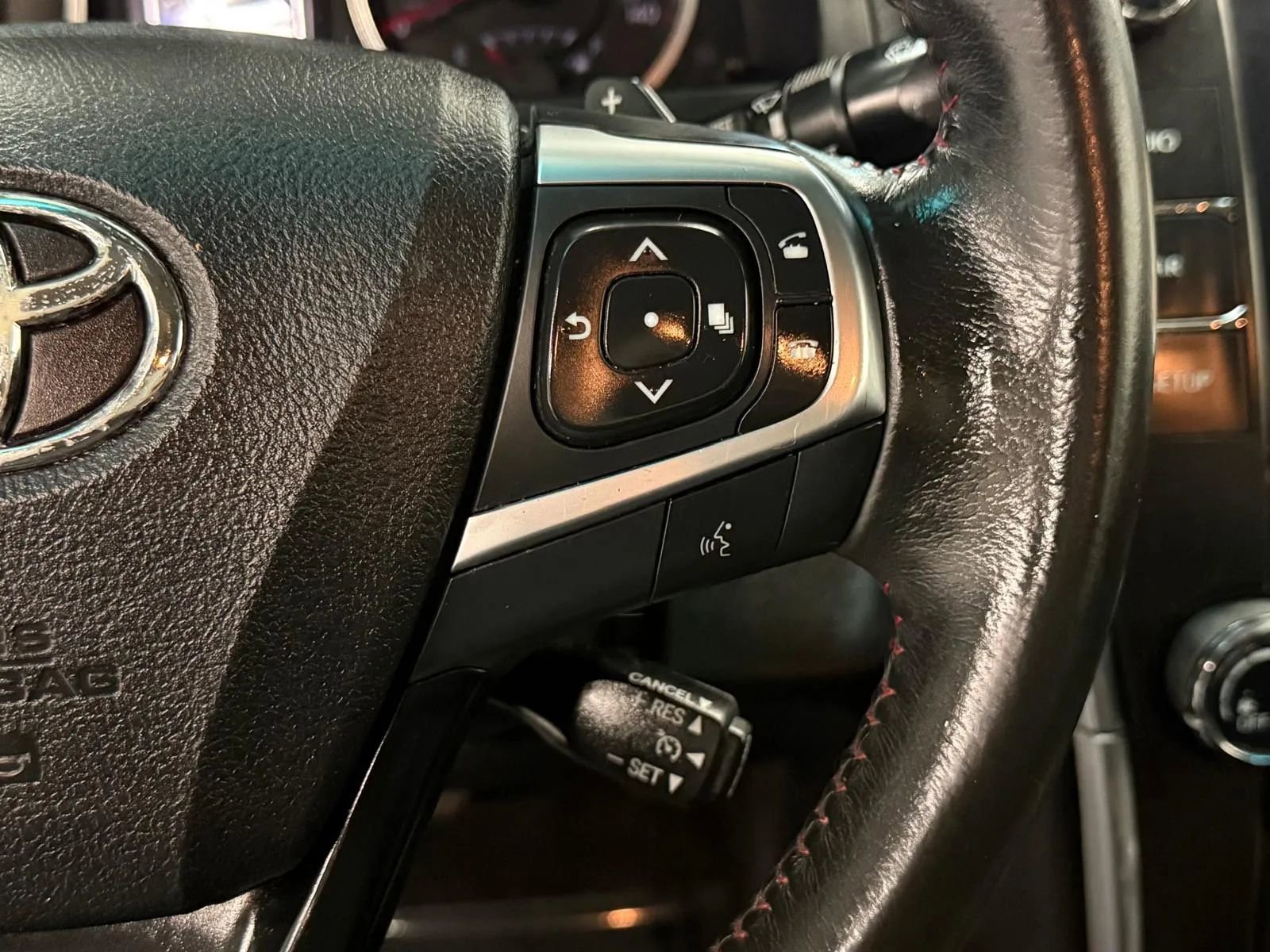 Used 2017 Toyota Camry SE image 31