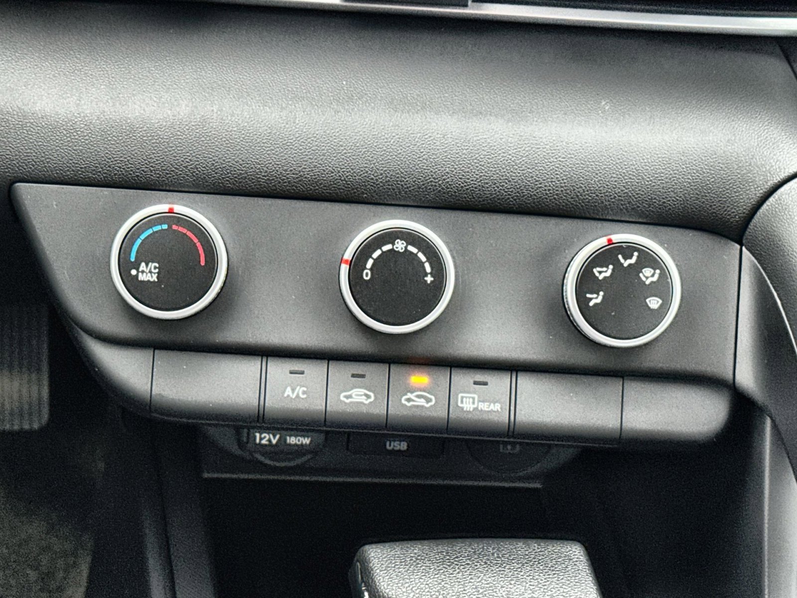 New 2026 Hyundai Elantra SE image 20