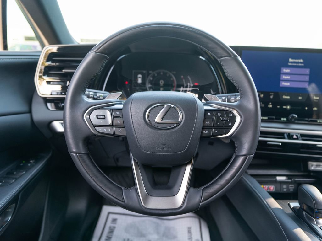 Used 2024 Lexus RX 350 Premium w/ Accessory Package AWD/4WD image 17