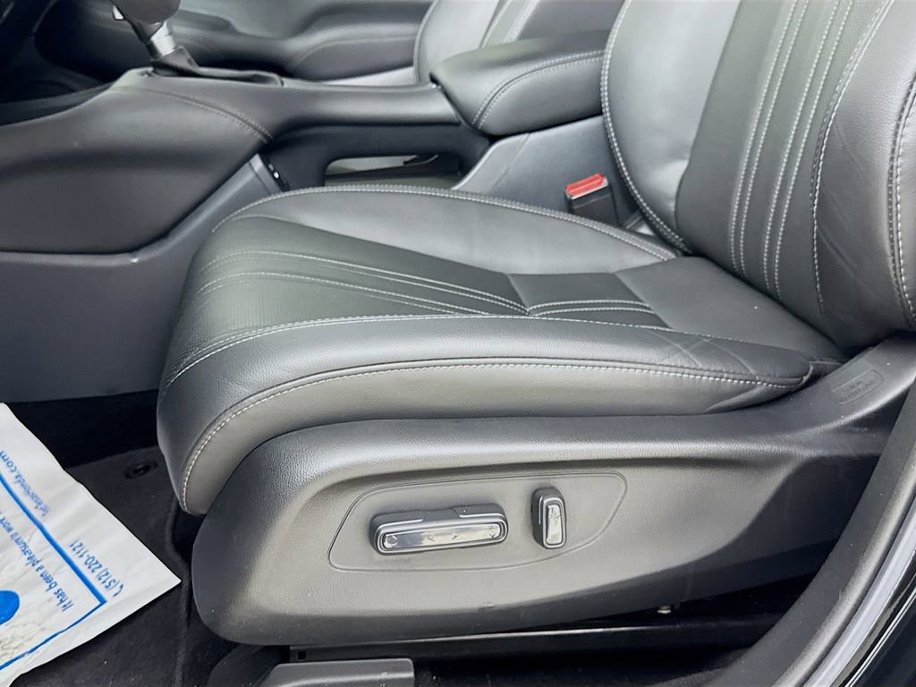 Used 2024 Honda HR-V EX-L image 25