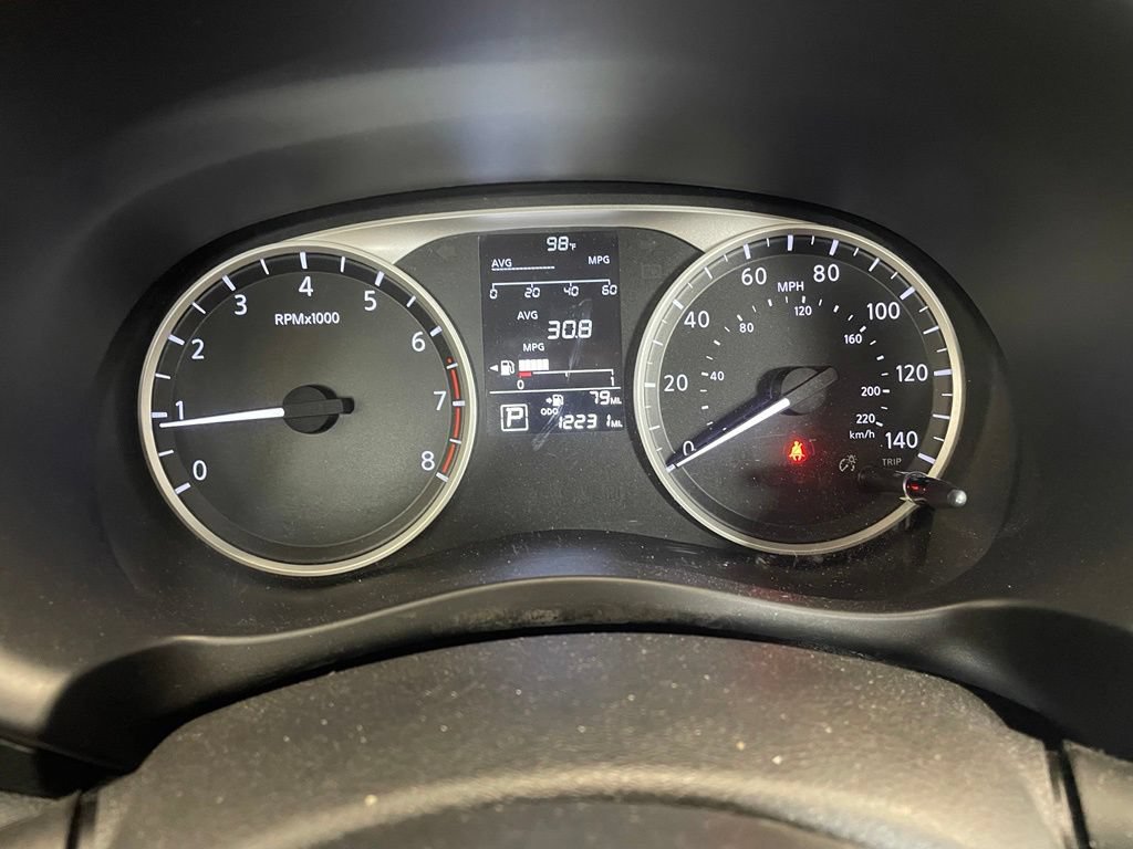 Certified 2025 Nissan Kicks Play S FWD image 7
