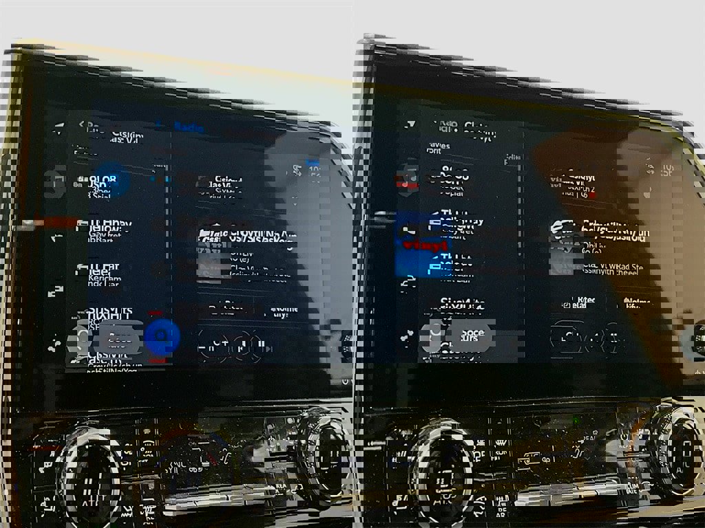 New 2026 Toyota Highlander Limited image 13