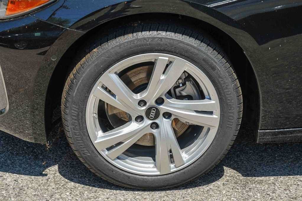 Used 2025 Audi A5 2.0T Premium w/ Convenience Package AWD/4WD image 10