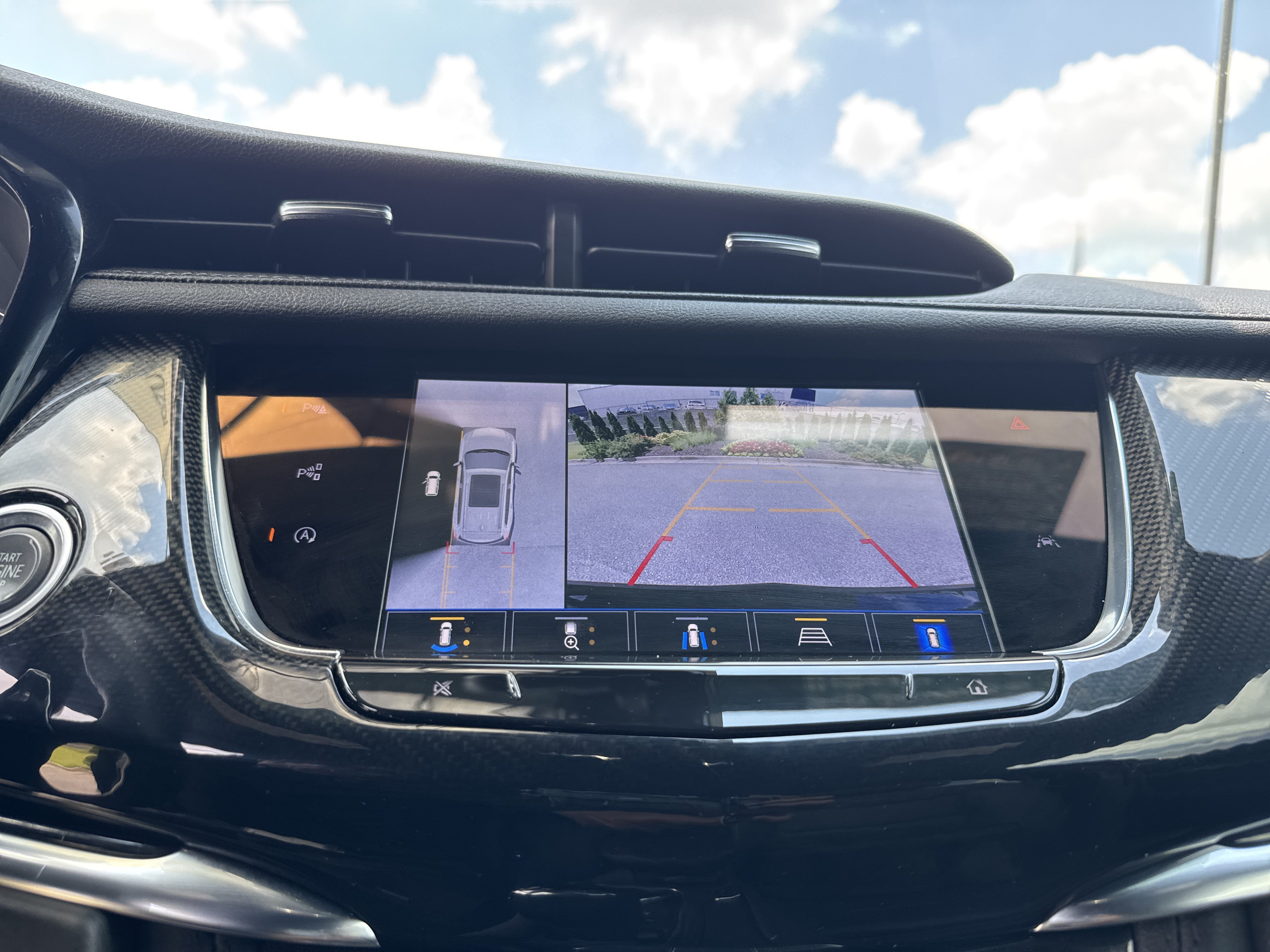 Used 2023 Cadillac XT6 Sport w/ Technology Package AWD/4WD image 24