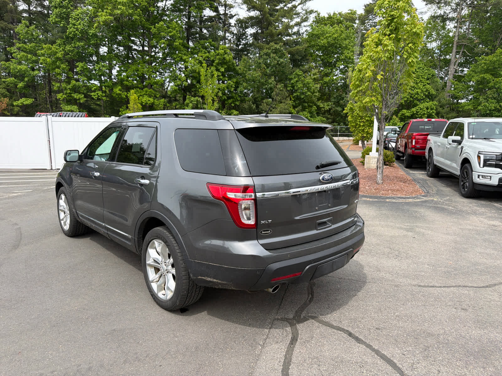 Used 2015 Ford Explorer XLT w/ Equipment Group 202B AWD/4WD image 7