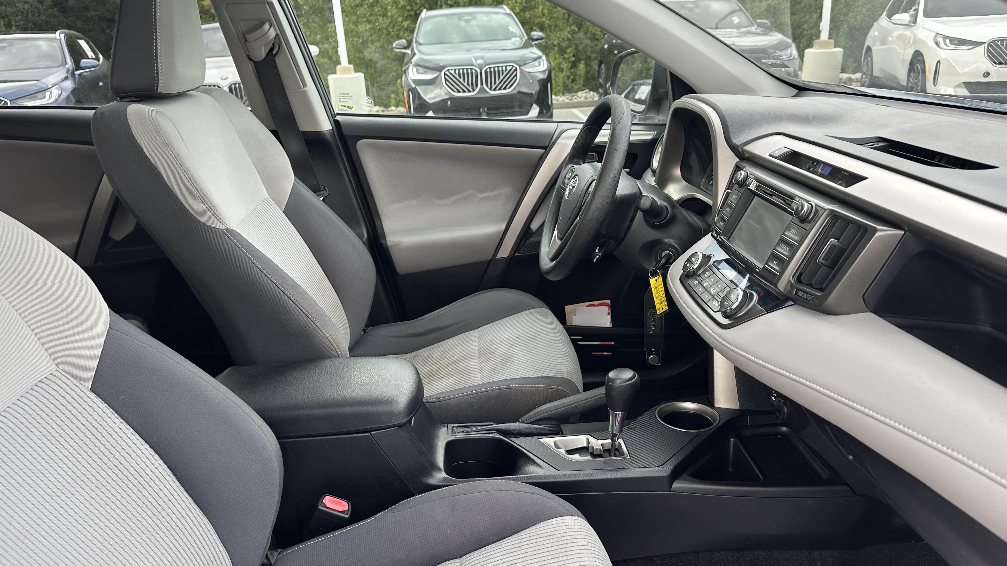 Used 2014 Toyota RAV4 XLE AWD/4WD image 32