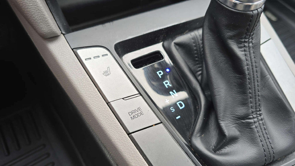 Used 2020 Hyundai Elantra Value Edition FWD image 29