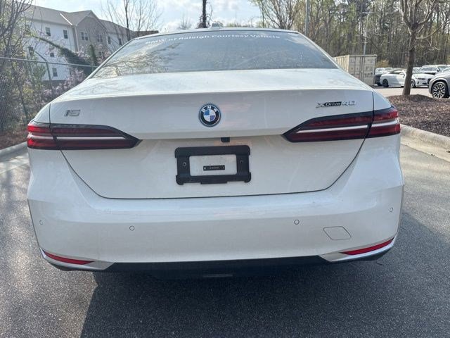 Used 2025 BMW i5 xDrive40 w/ Premium Package image 6