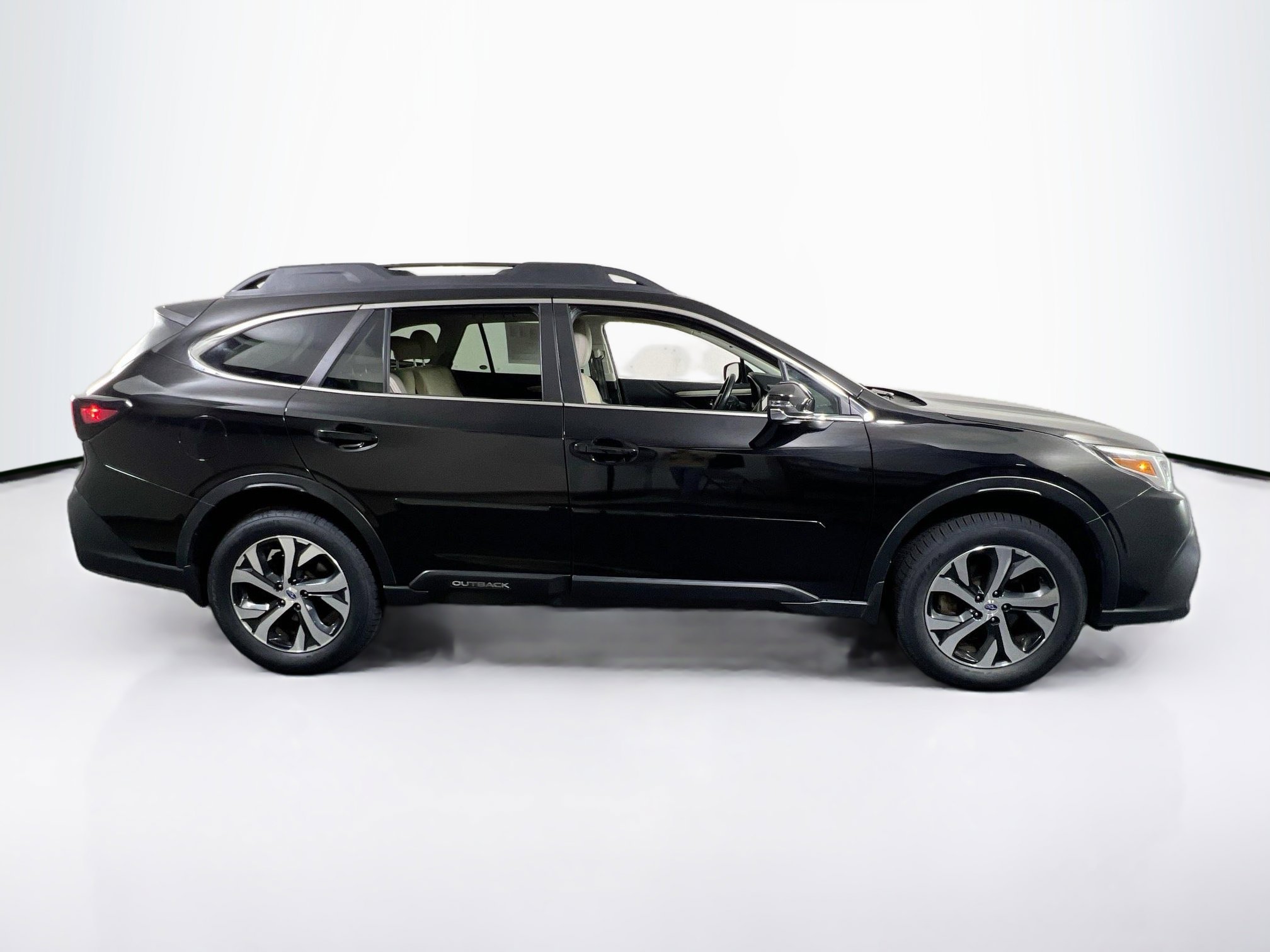 Used 2022 Subaru Outback Limited image 4