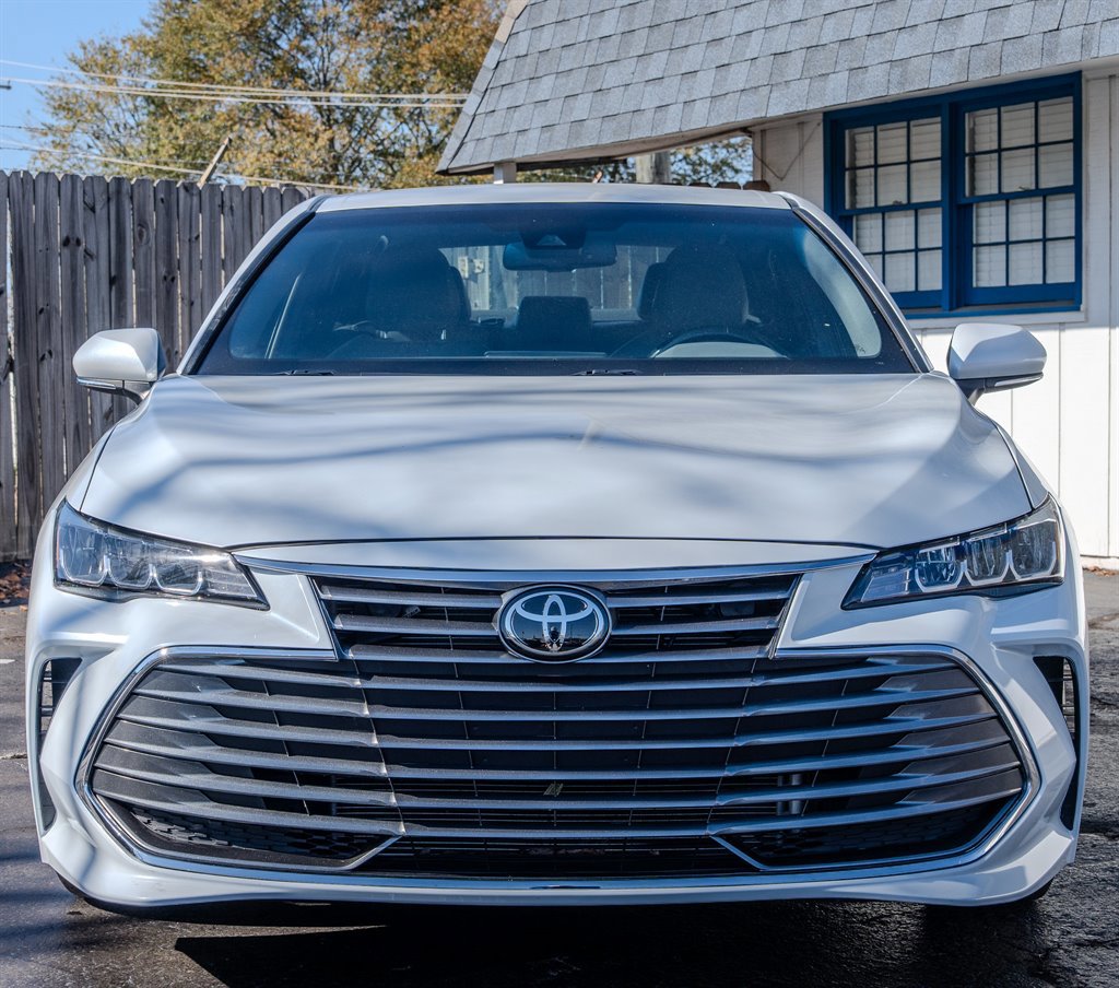 Used 2020 Toyota Avalon XLE FWD image 8