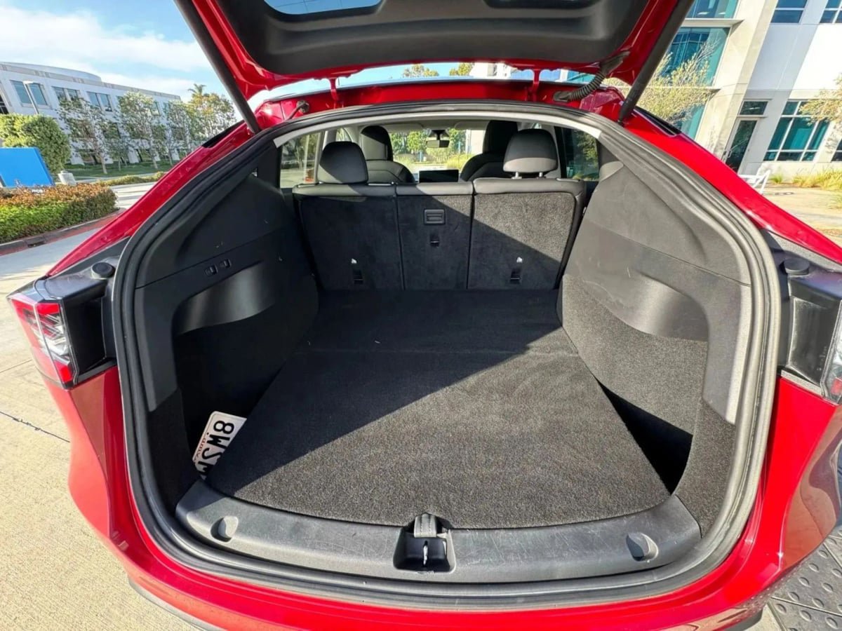 Used 2023 Tesla Model Y Long Range AWD/4WD image 36