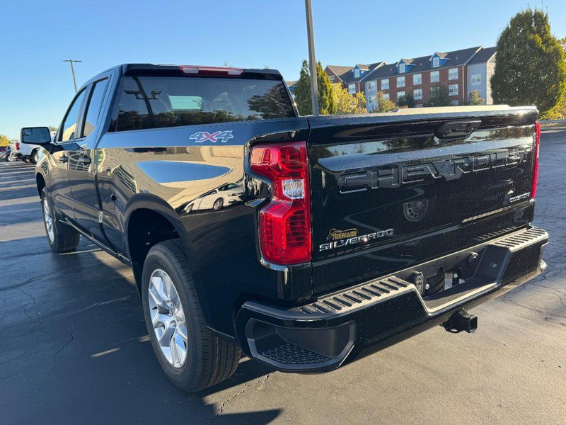 New 2026 Chevrolet Silverado 1500 Custom w/ LPO, Dark Essentials Package image 30