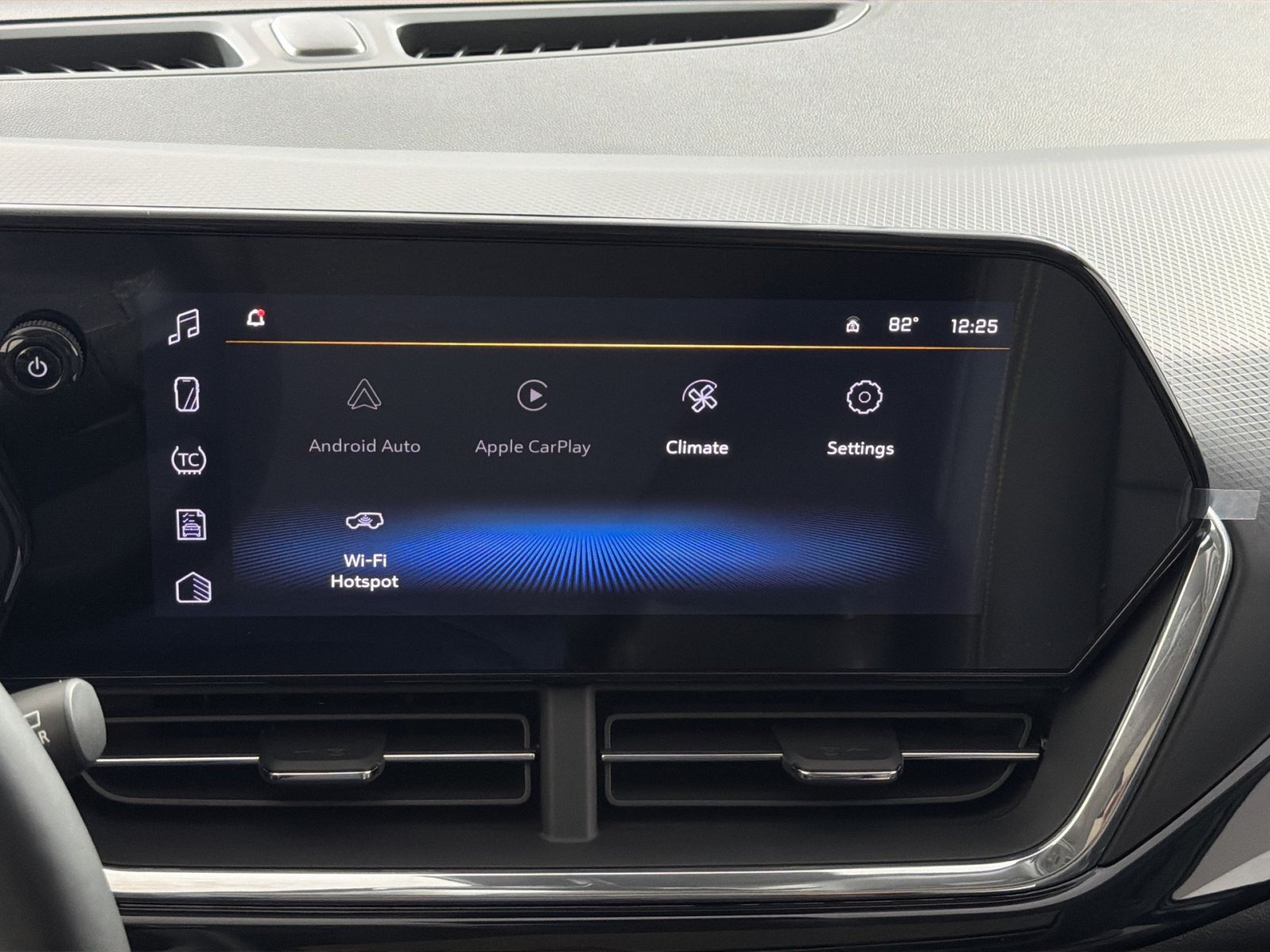 New 2026 Chevrolet Trax ACTIV w/ Sunroof Package FWD image 20