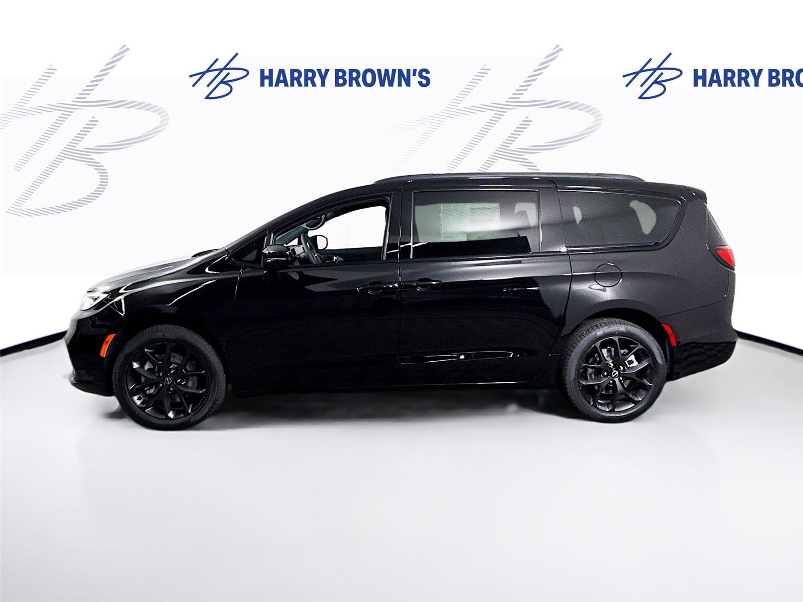 New 2026 Chrysler Pacifica Limited image 31