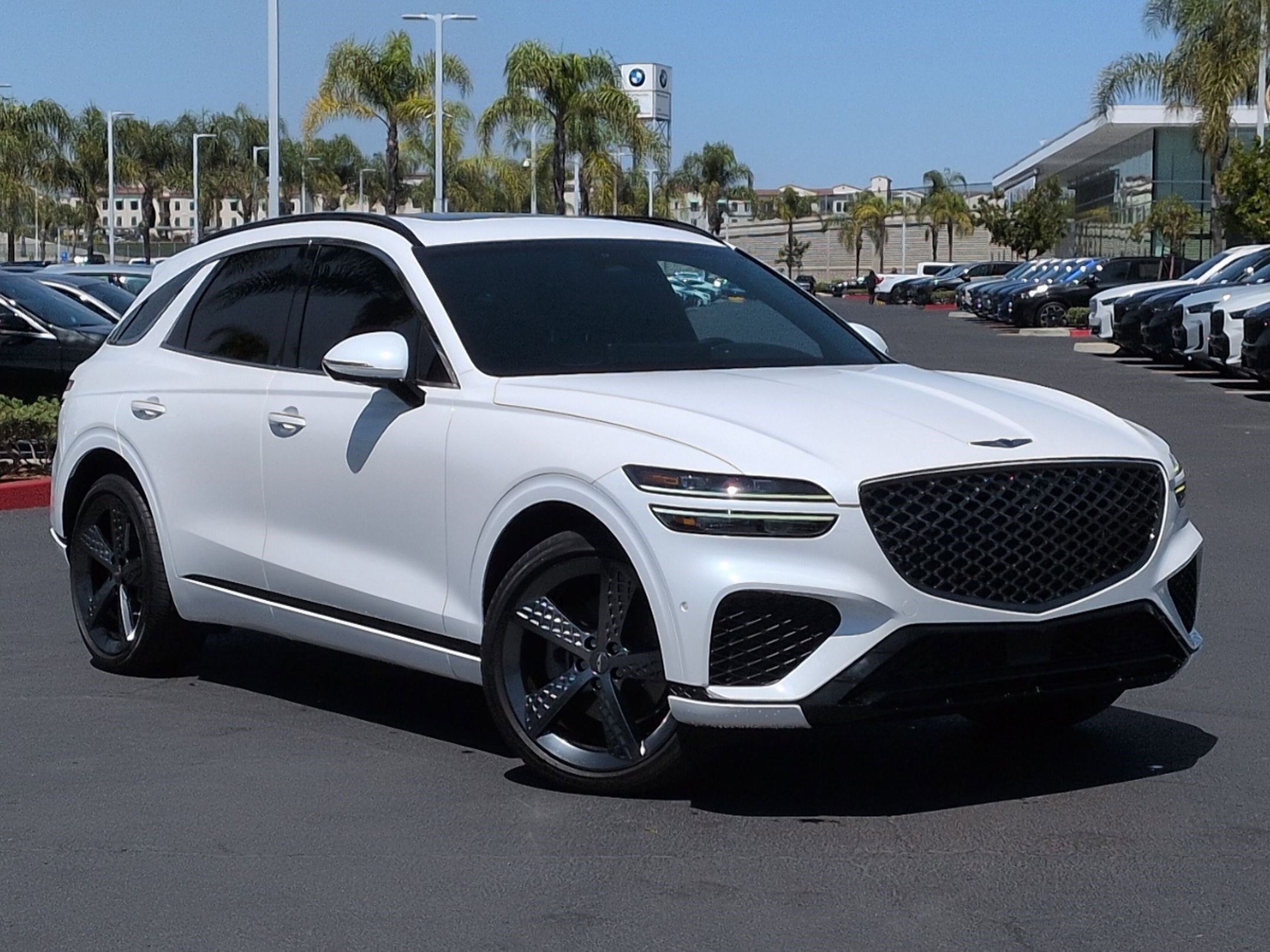 Used 2022 Genesis GV70 2.5T w/ Sport Prestige Package AWD/4WD image 2