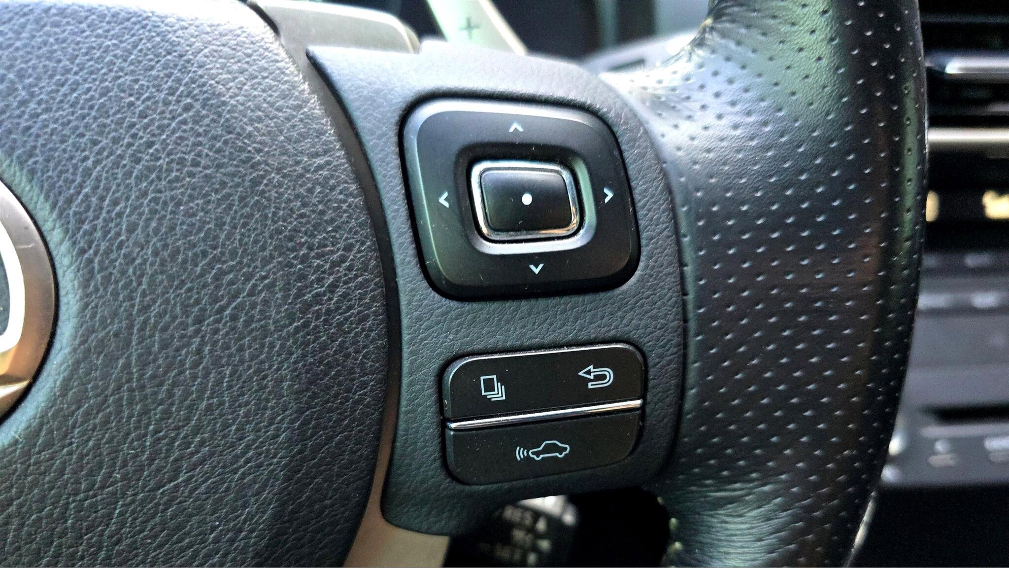 Used 2017 Lexus RC 200t F Sport image 35