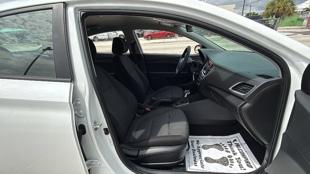 Used 2021 Hyundai Accent SE FWD image 39