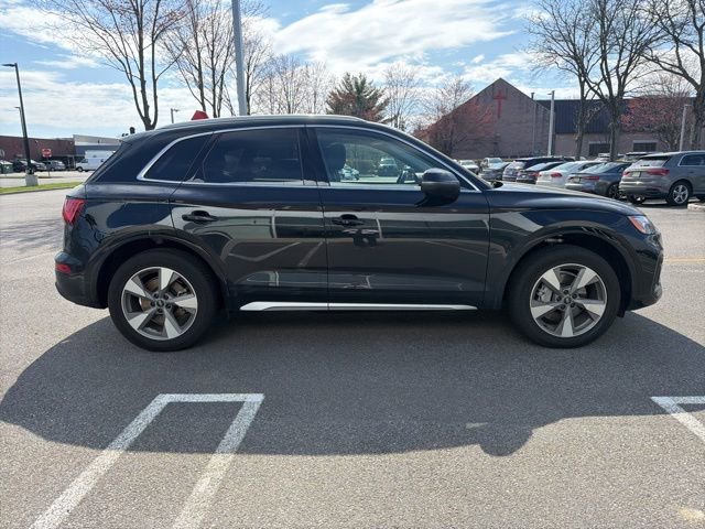 Used 2024 Audi Q5 2.0T Premium w/ Convenience Package image 6