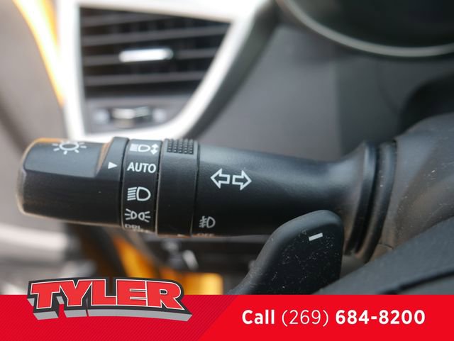 Used 2017 Hyundai Veloster Value Edition FWD image 24