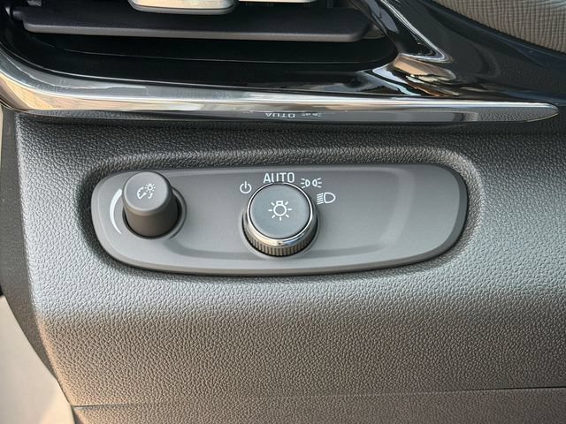 New 2026 Buick Envista Sport Touring FWD image 24