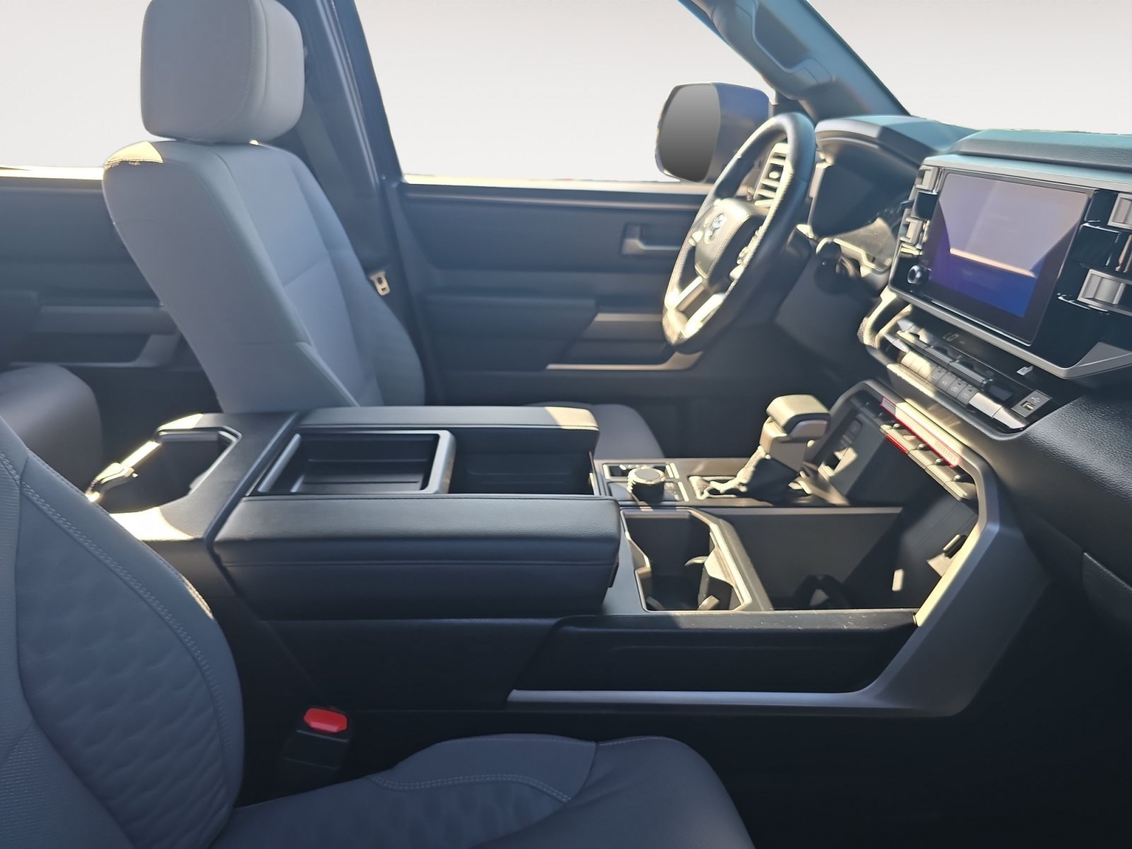 Used 2025 Toyota Tundra SR5 AWD/4WD image 15
