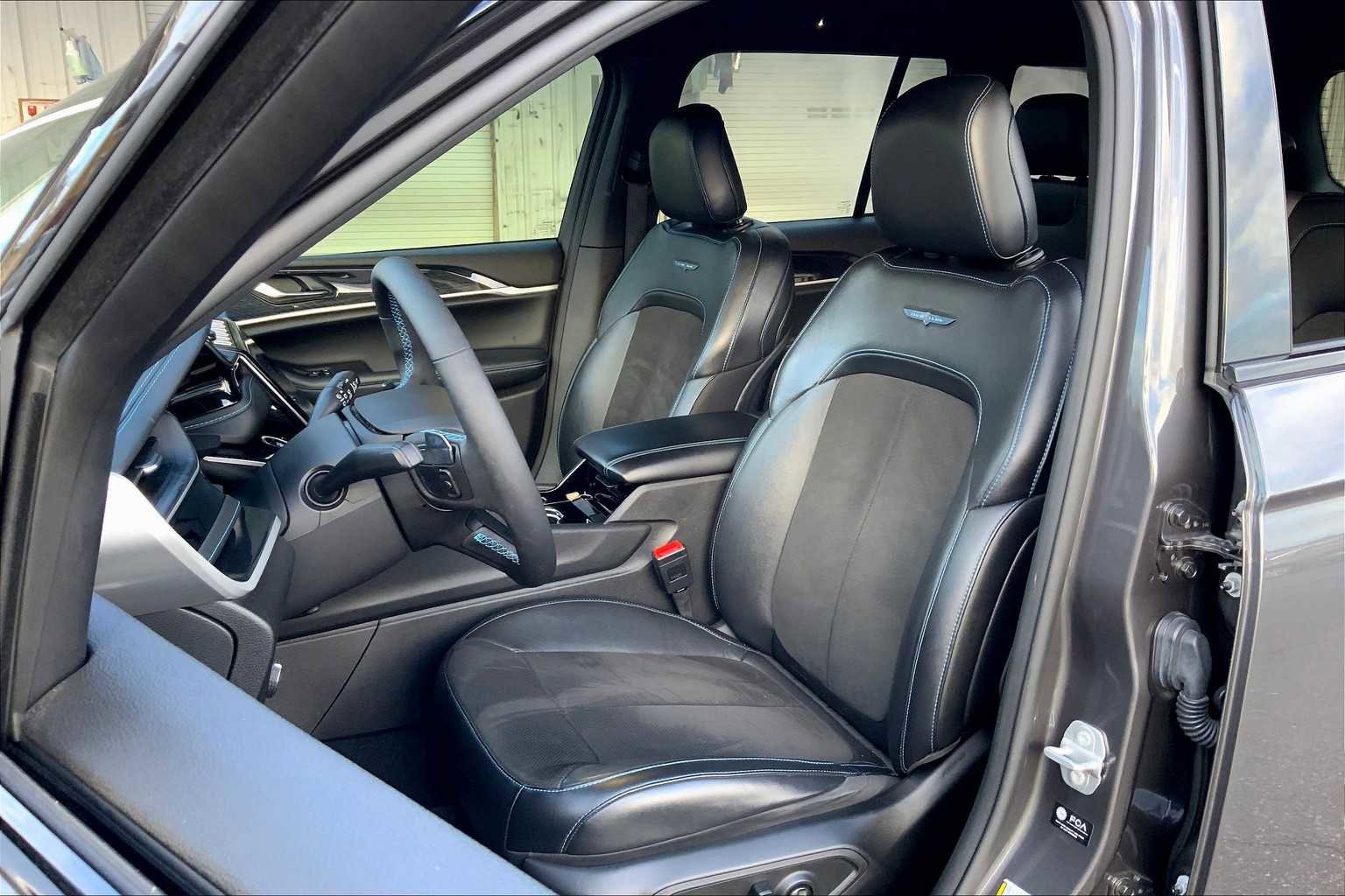 Used 2022 Jeep Grand Cherokee Trailhawk image 8