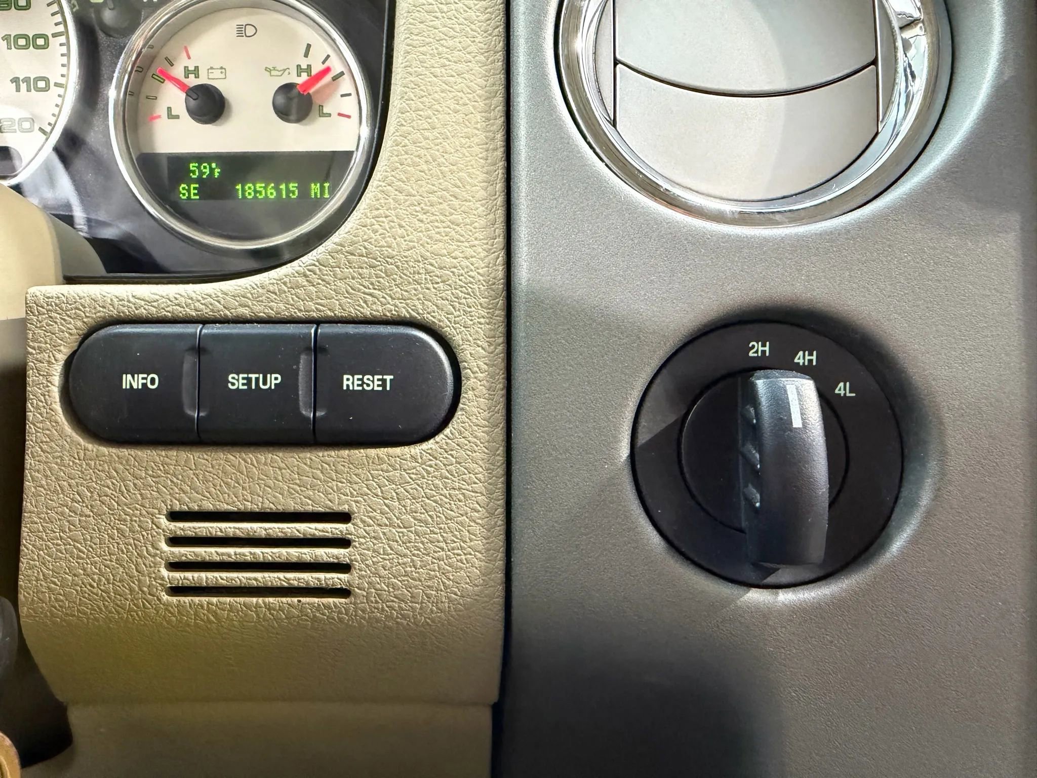 Used 2004 Ford F150 Lariat AWD/4WD image 23