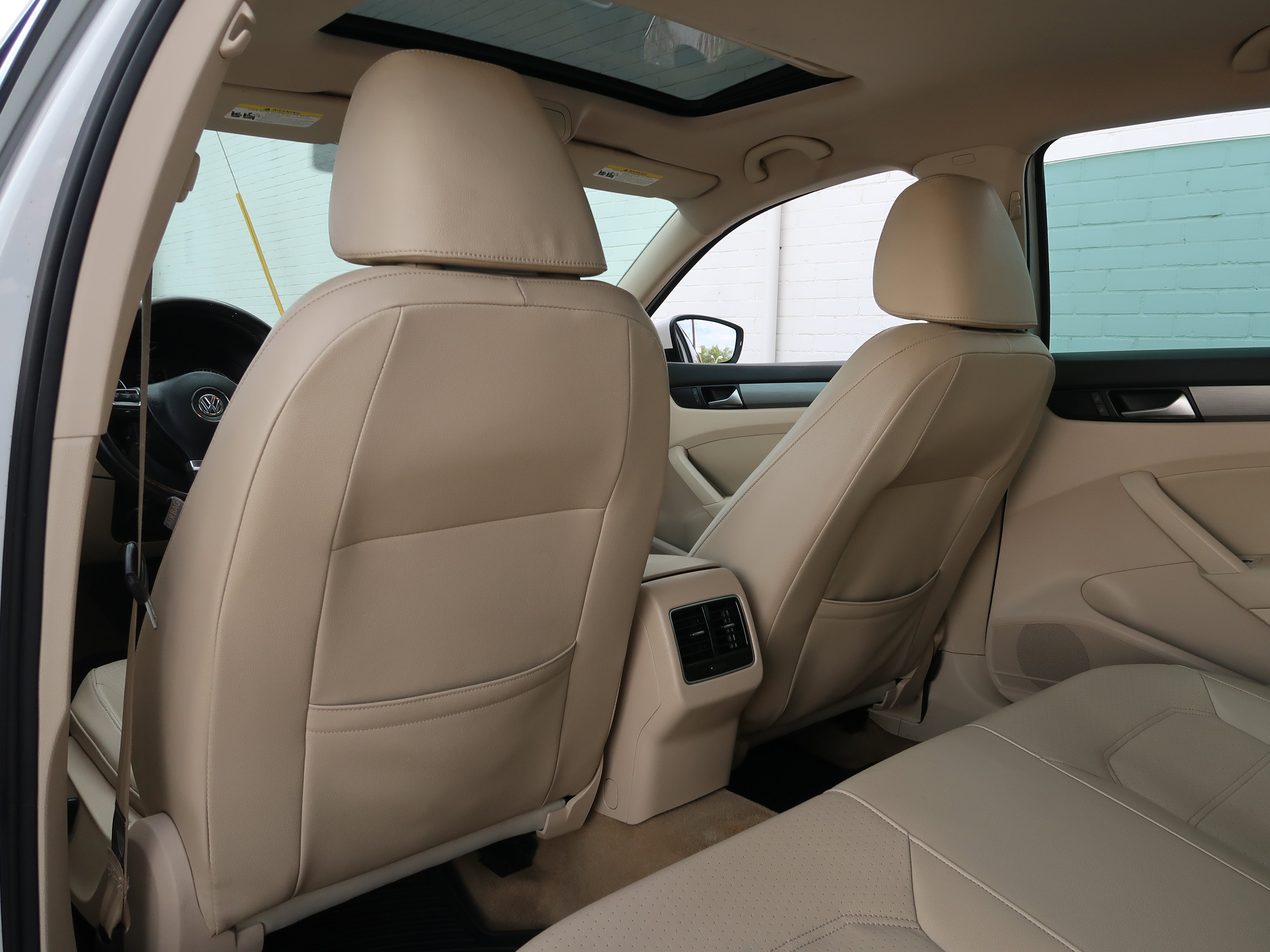 Used 2014 Volkswagen Passat TDI SE FWD image 29